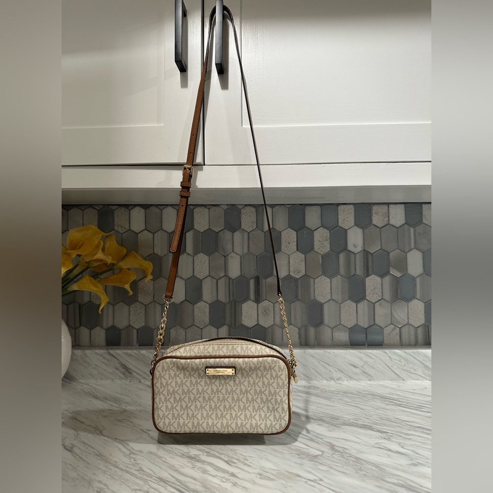 Michael Kors Cream and Gold Crossbody Bag with Signature Style